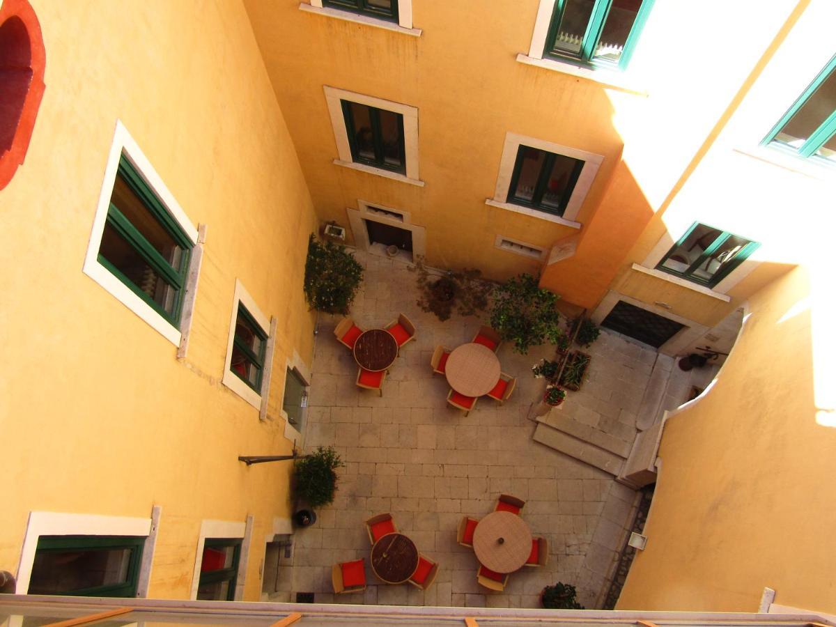 Antichi Feudi Dimora D'Epoca Hotel Teggiano ภายนอก รูปภาพ