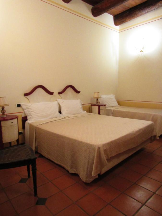 Antichi Feudi Dimora D'Epoca Hotel Teggiano ภายนอก รูปภาพ