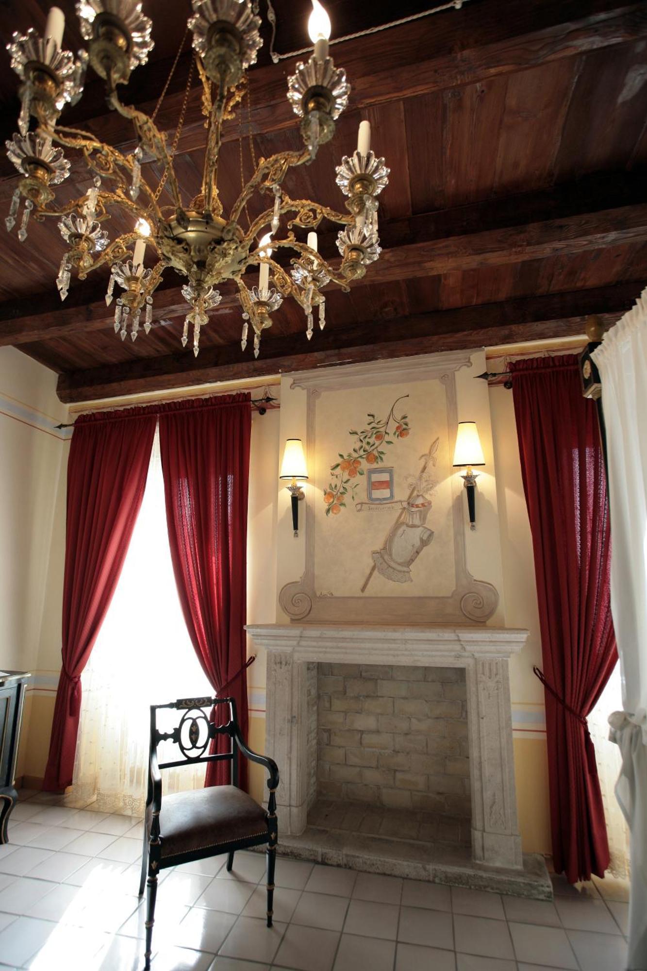 Antichi Feudi Dimora D'Epoca Hotel Teggiano ห้อง รูปภาพ
