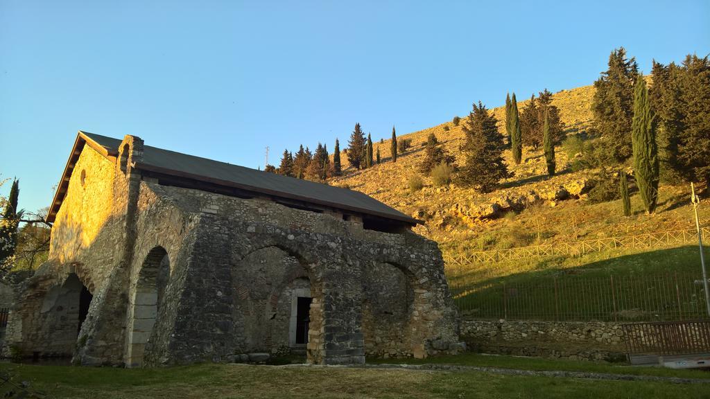 Antichi Feudi Dimora D'Epoca Hotel Teggiano ภายนอก รูปภาพ